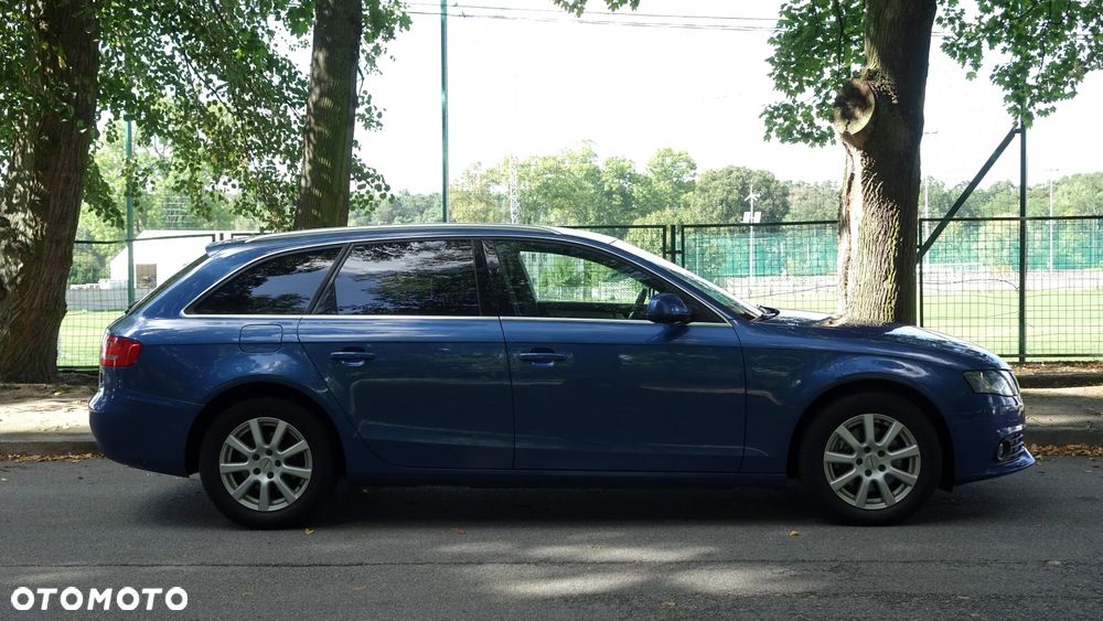 Audi A4 Avant - 33