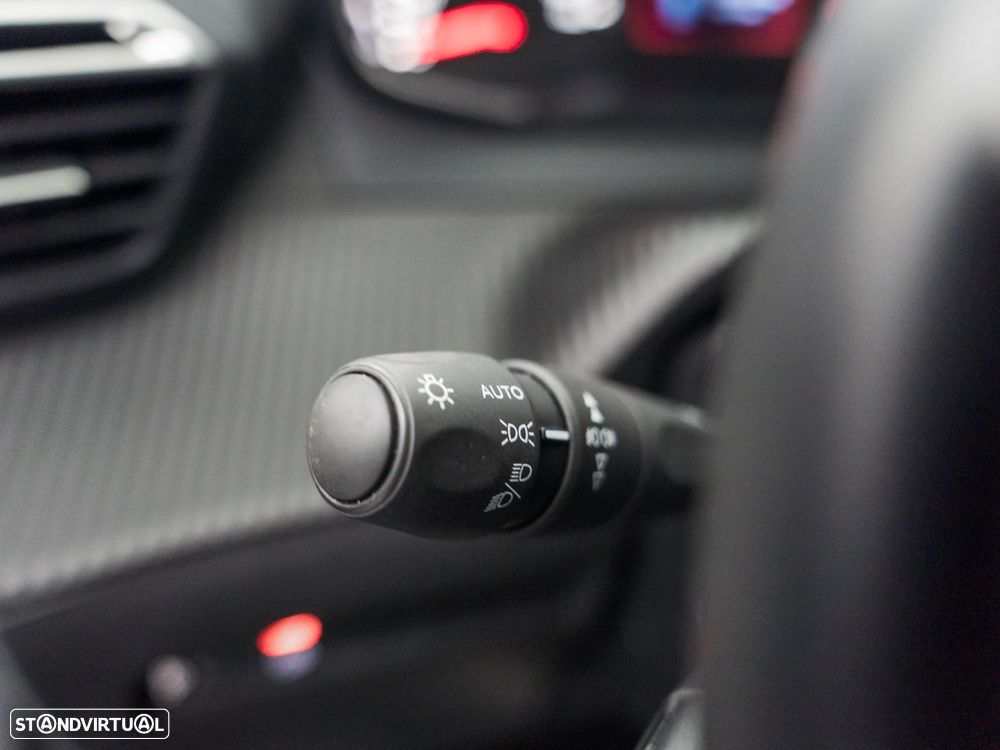 Peugeot 2008 1.5 BlueHDi Allure - 20