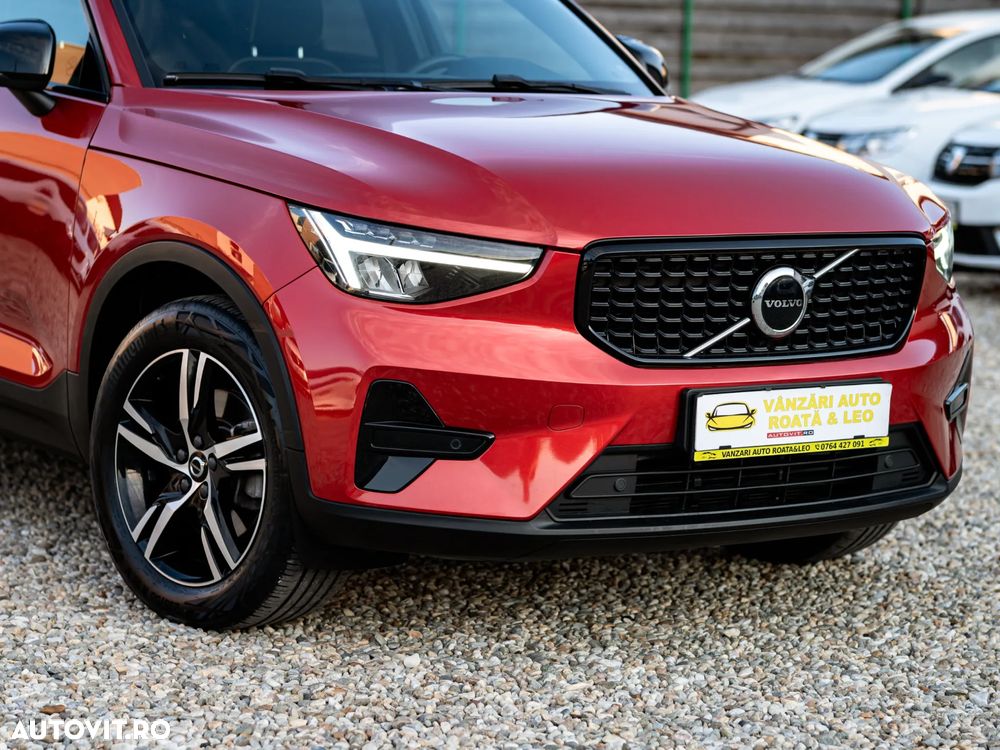 Volvo XC 40 B4 AT8 AWD Mild Hybrid R-Design - 21