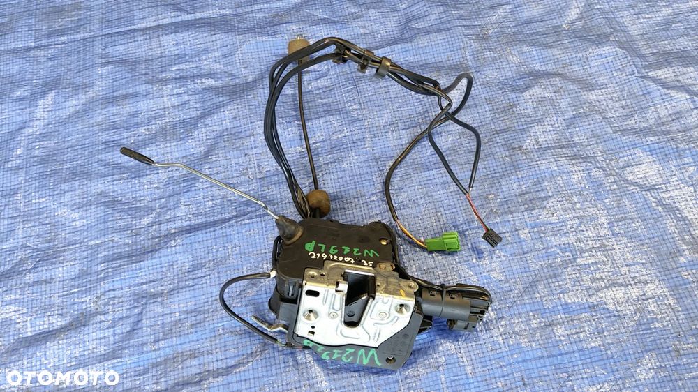 ZAMEK DRZWI LEWY PRZÓD KEYLESS GO 2197200735 MERCEDES CLS W219 EUROPA