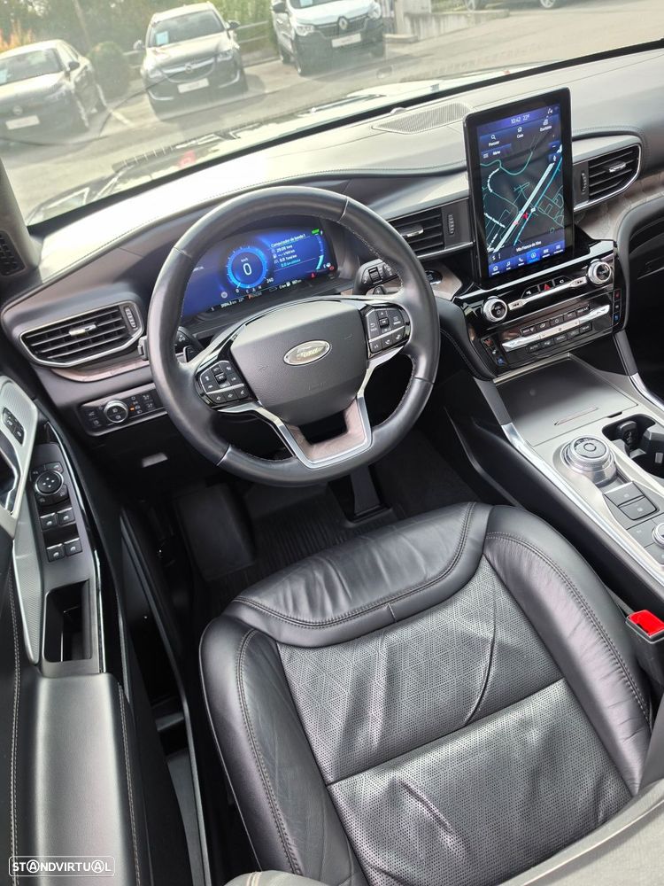 Ford Explorer - 56