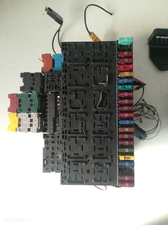 SKRZYNKA BEZPIECZNIKÓW VW 357937039, PRZEKAŹNIK, PRZEKŹNIKI - 2