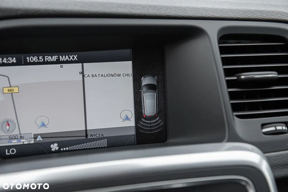 Volvo V60 D2 Momentum - 23