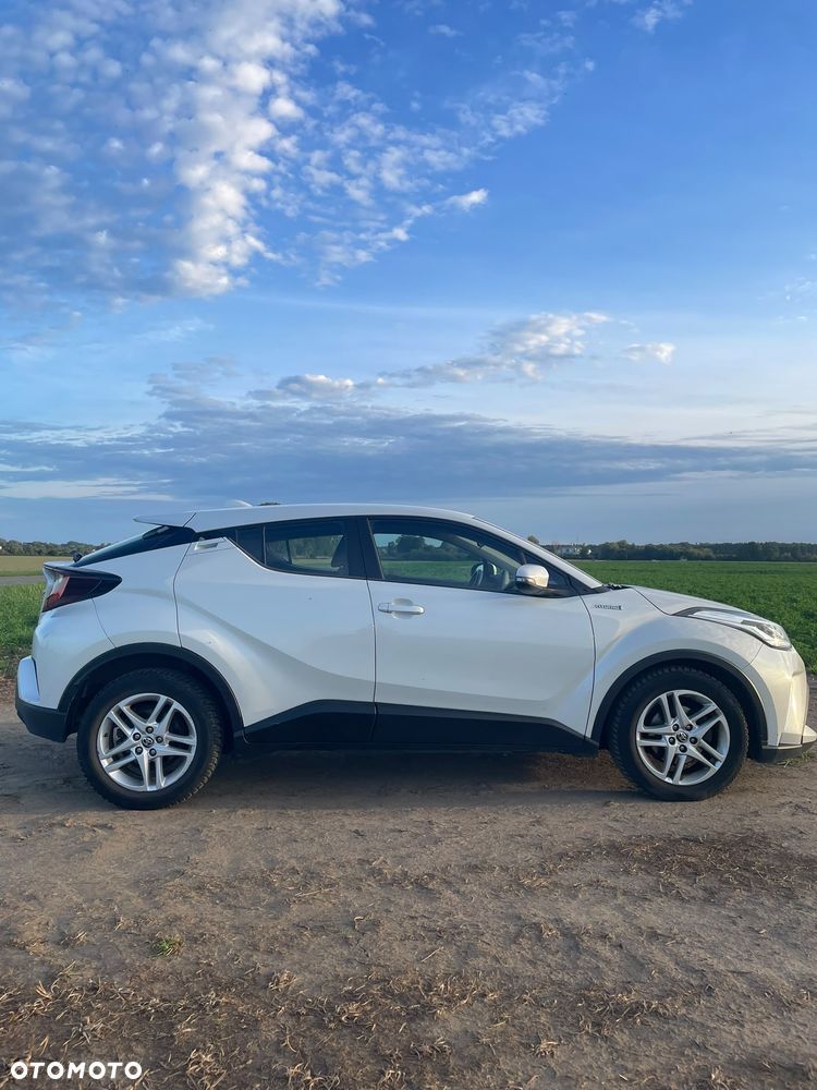 Toyota C-Hr 2020 photo 2
