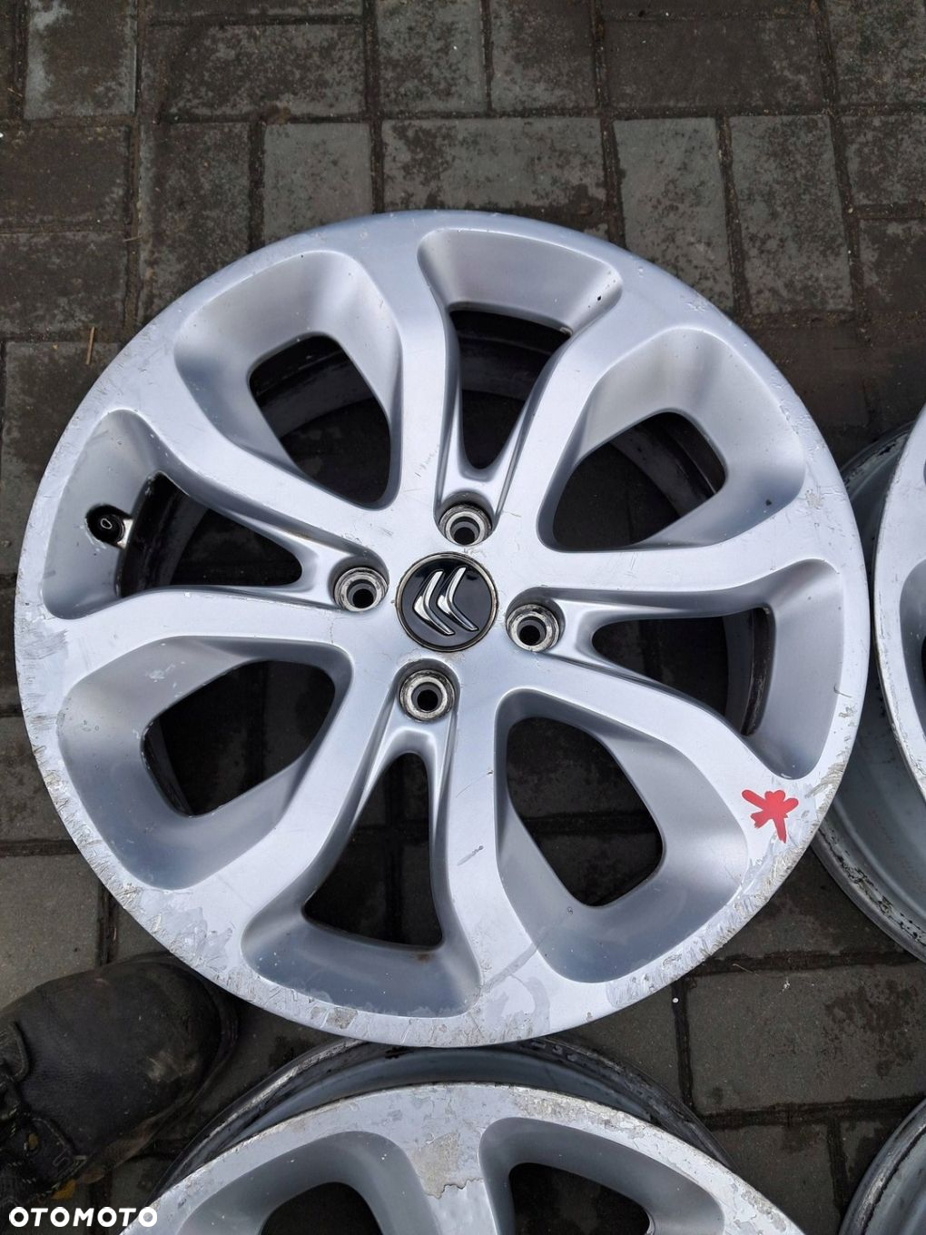 Citroen C3 II DS3 Felgi aluminiowe 17" 9671587277 7Jx17 ET26 4x108 - 12