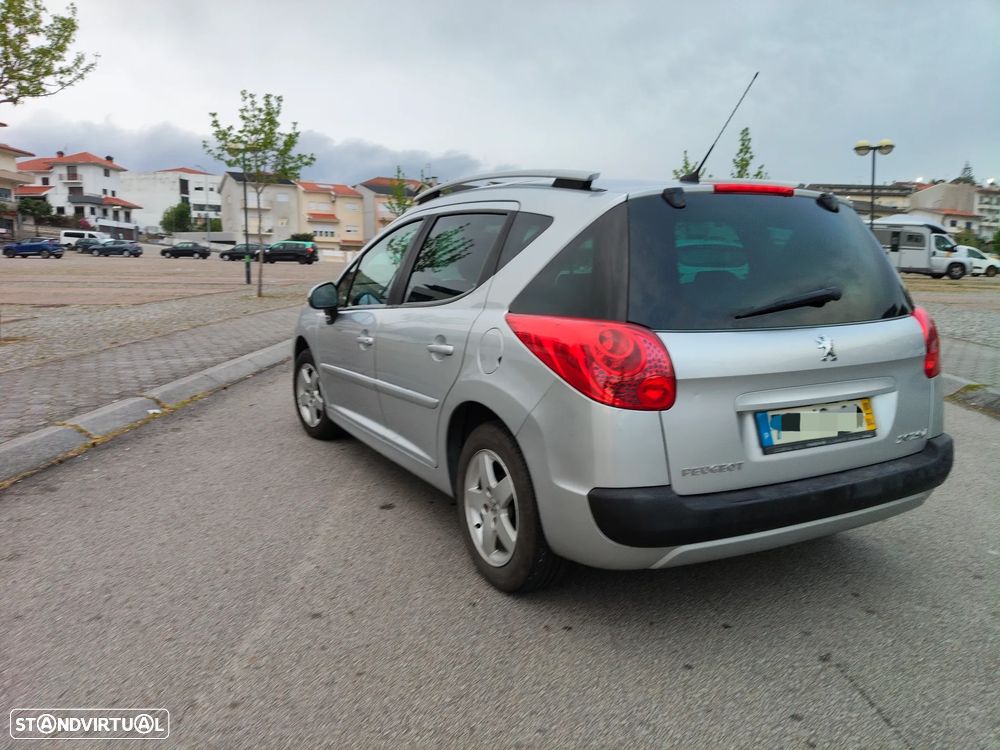 Peugeot 207 SW 1.4 Premium - 6