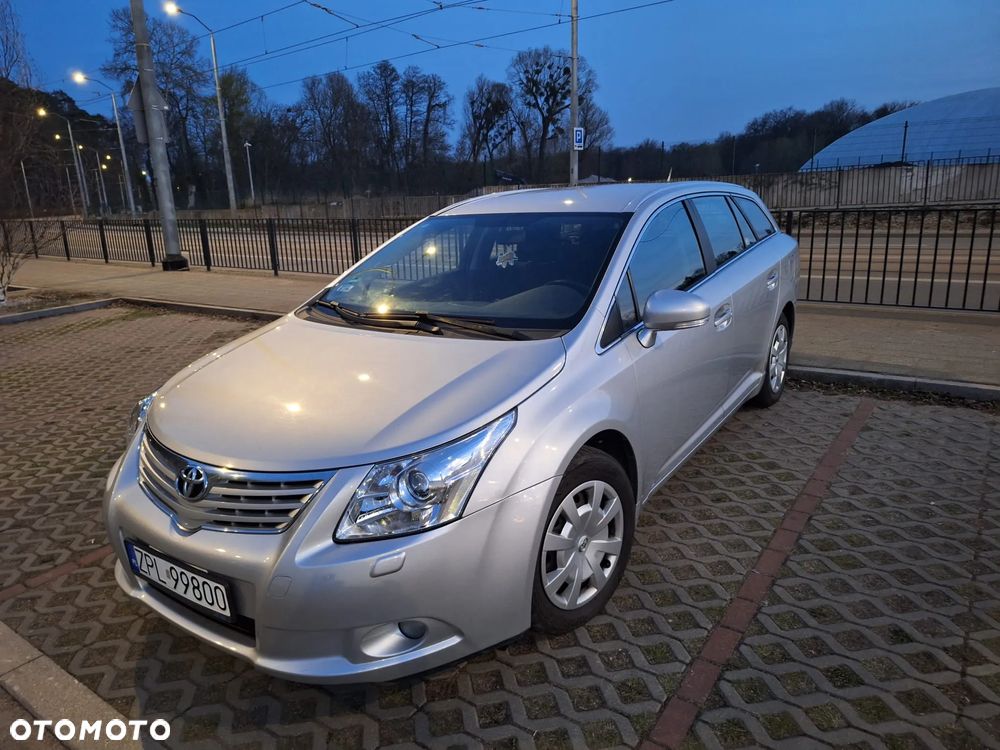 Toyota Avensis 1.8 Luna - 8