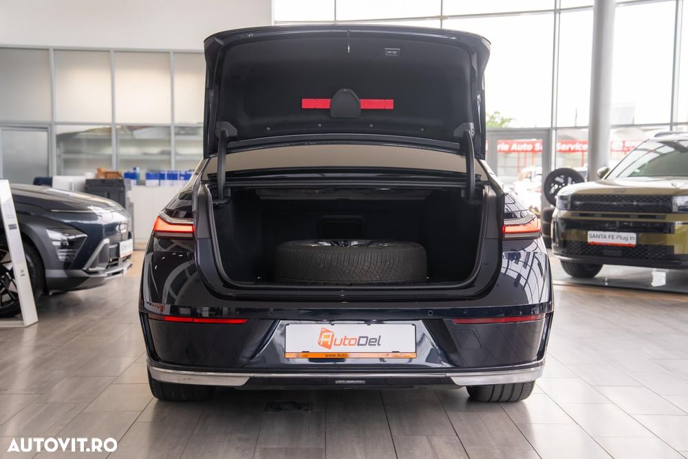 BMW Seria 7 740d xDrive MHEV - 16