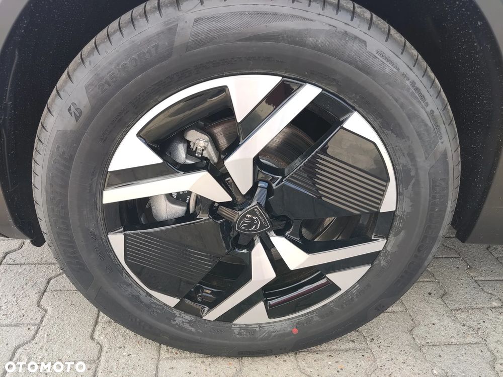 Peugeot 2008 Hybrid 145 e-DSC GT - 19