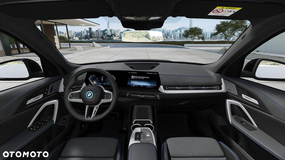 BMW iX1 - 9