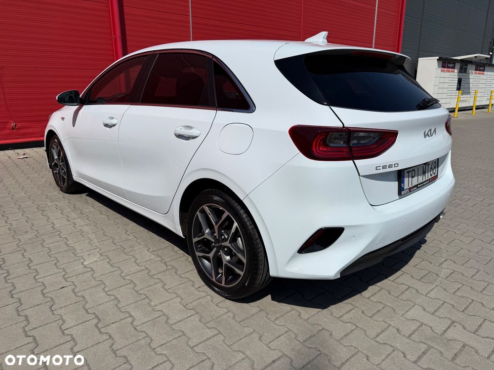 Kia Ceed - 9