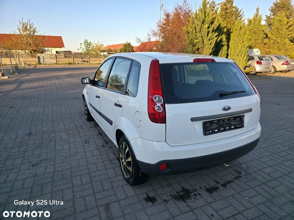 Ford Fiesta - 5