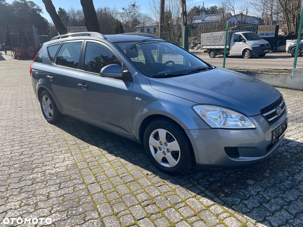 Kia Ceed 1.4 CVVT LX Basis - 1