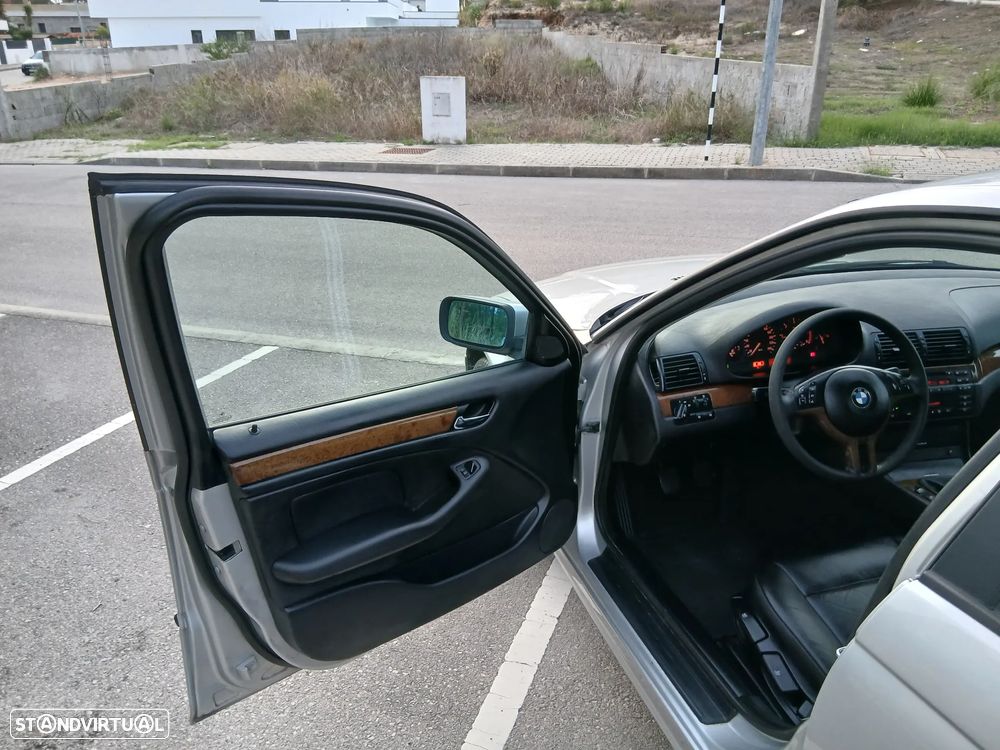 BMW 320 d Séc.XXI - 5