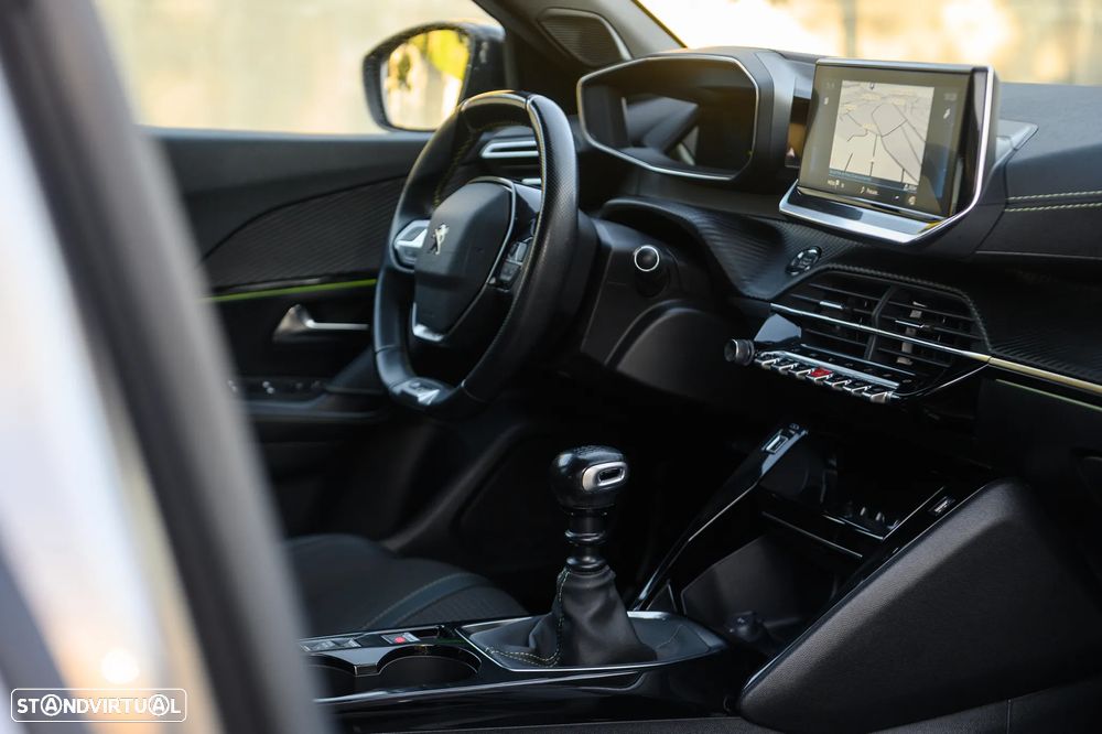 Peugeot 2008 PureTech 130 Stop&Start GT-Line Edition - 19