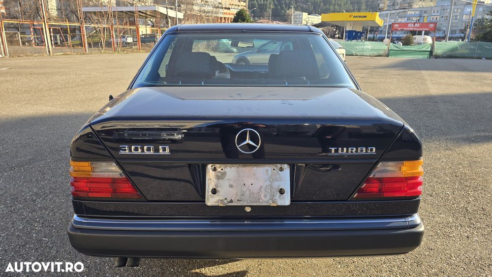 Mercedes-Benz W124 - 22