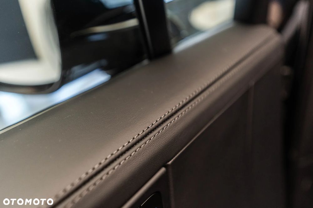 Porsche Cayenne E-Hybrid PHEV Black Edition - 32