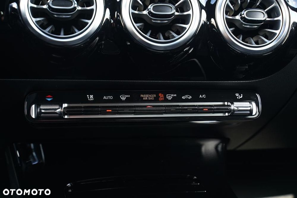 Mercedes-Benz CLA - 19