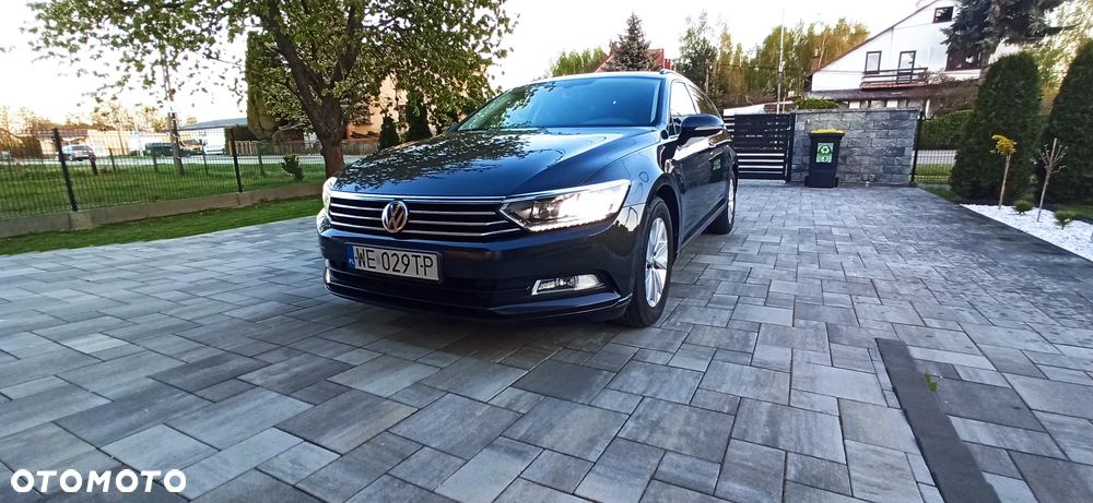 Volkswagen Passat 2.0 TDI SCR Comfortline - 19