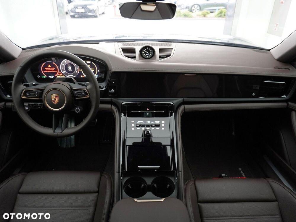 Porsche Panamera 4 - 36