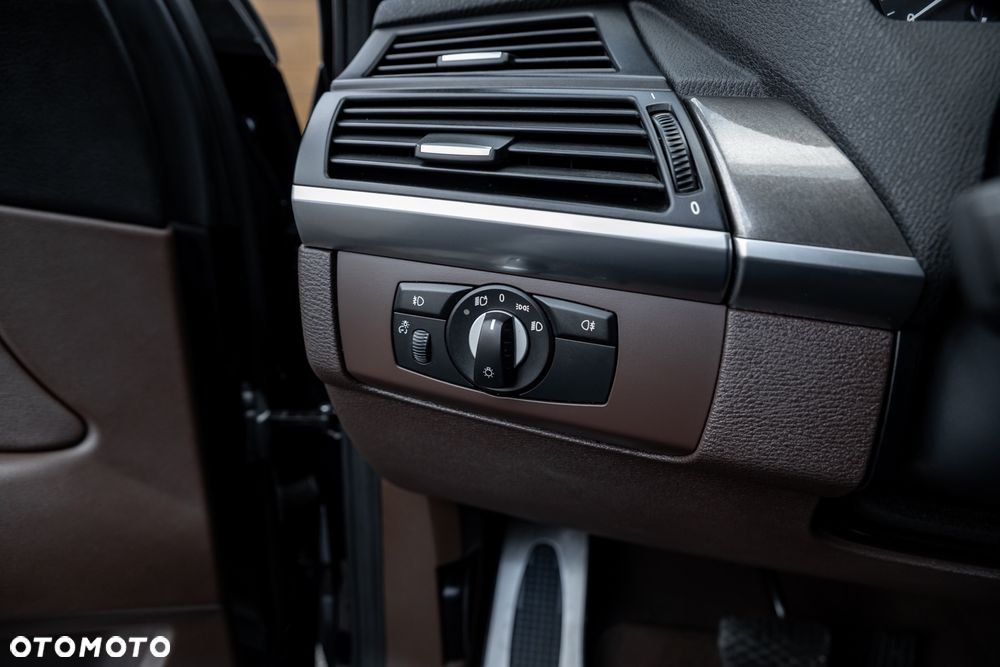 BMW X5 xDrive40d - 26