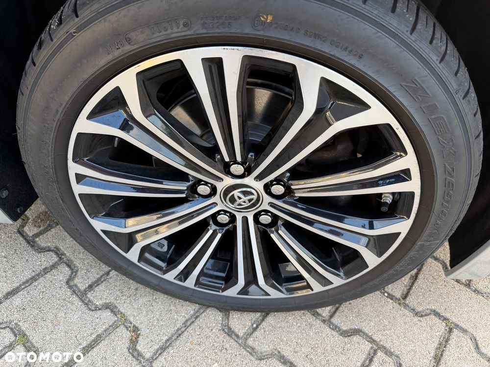 Toyota Corolla 2.0 Hybrid Executive - 18