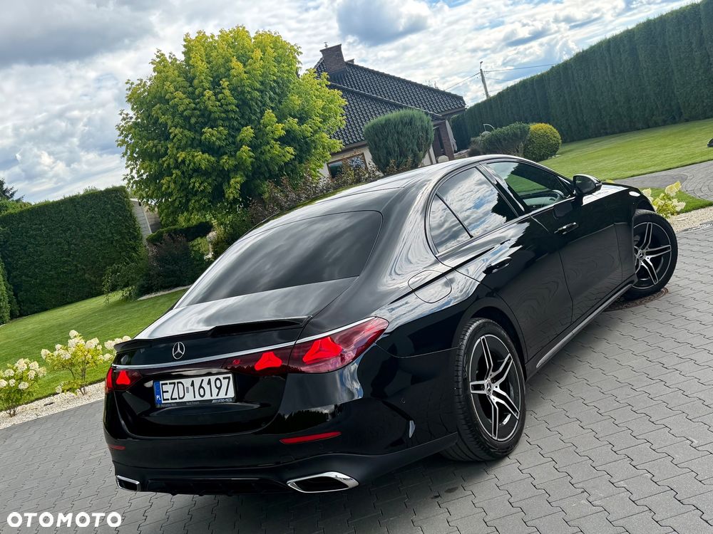 Mercedes-Benz Klasa E 220 d mHEV 4-Matic AMG 9G-Tronic - 23