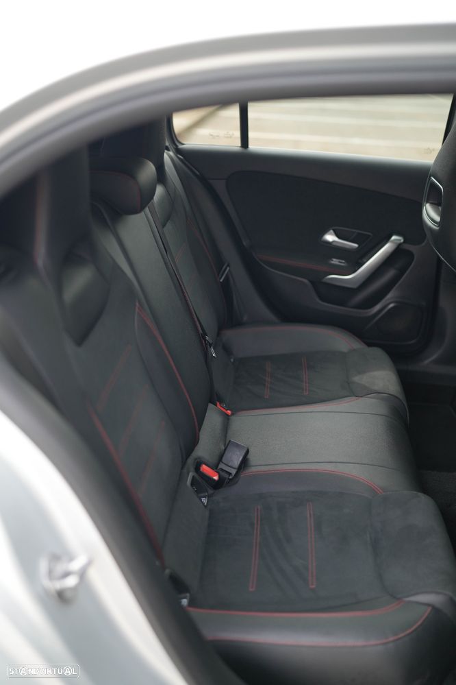 Mercedes-Benz A 180 - 21