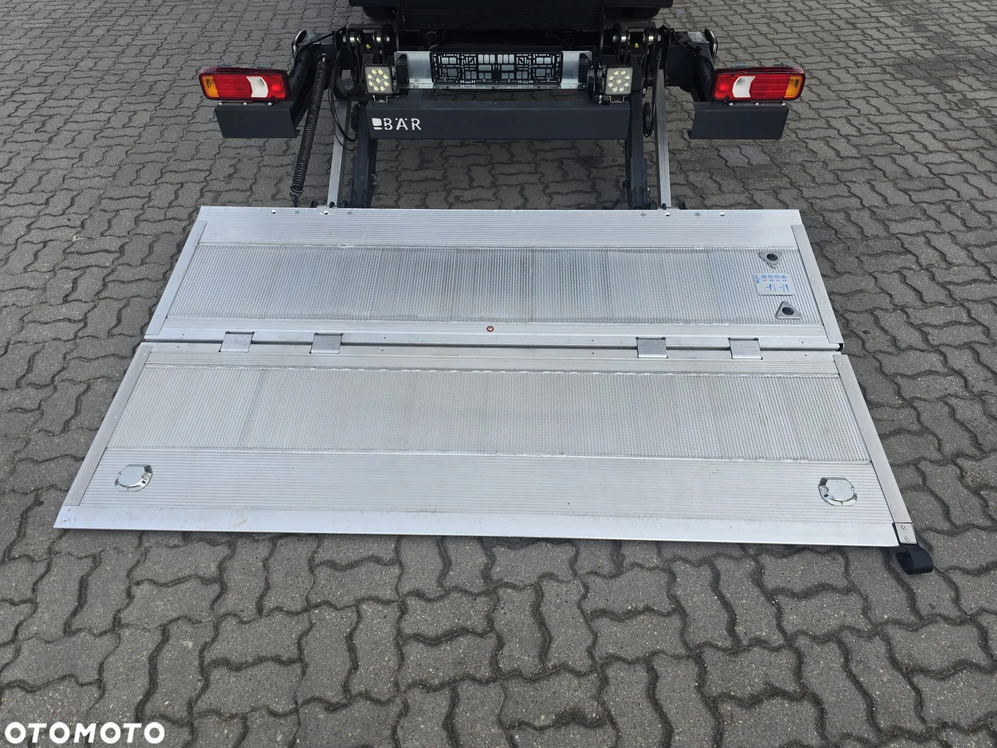 Iveco DAILY 70C18H - 12