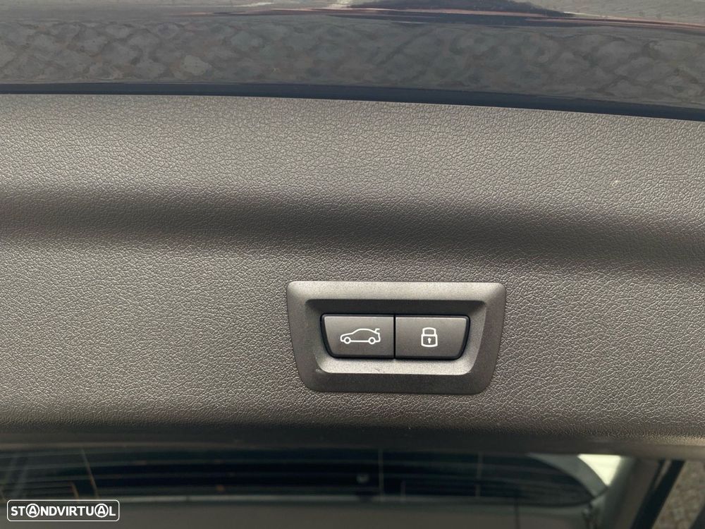 BMW iX1 eDrive20 - 19