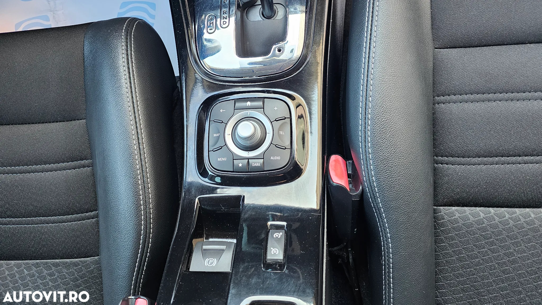 Renault Megane ENERGY TCe 130 EDC BOSE EDITION - 16