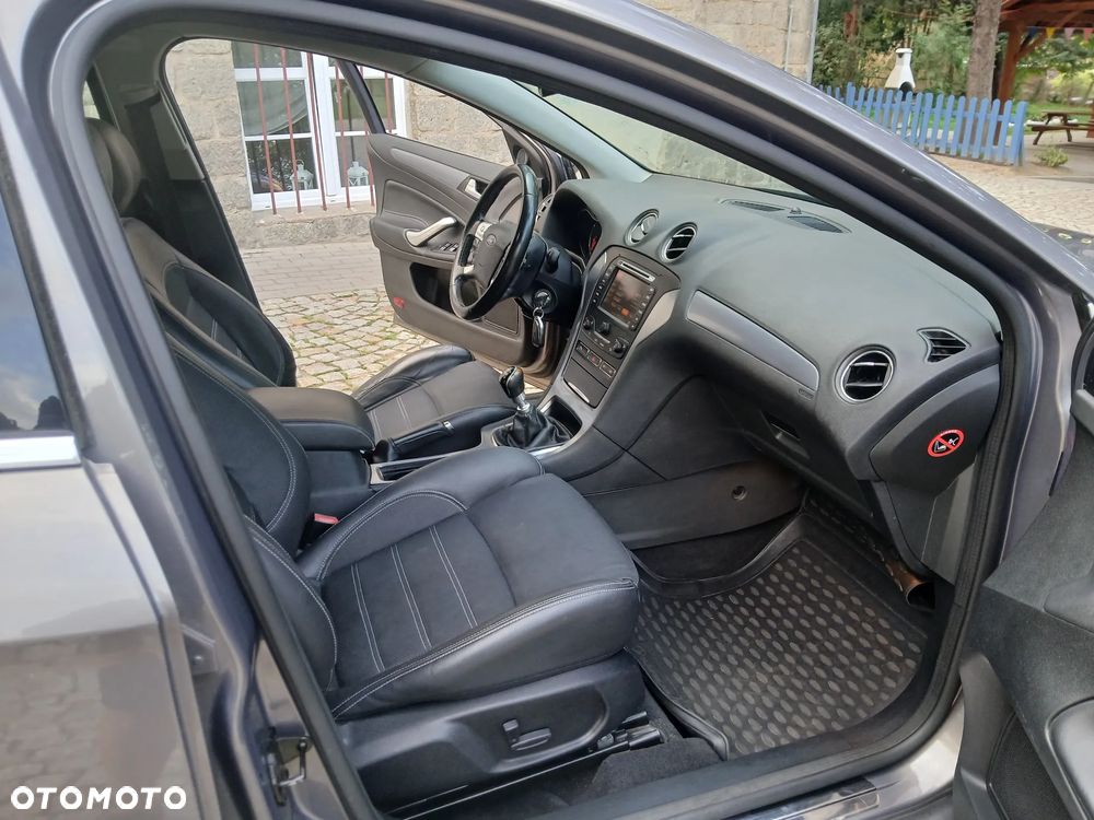 Ford Mondeo 2.0 TDCi Titanium - 21