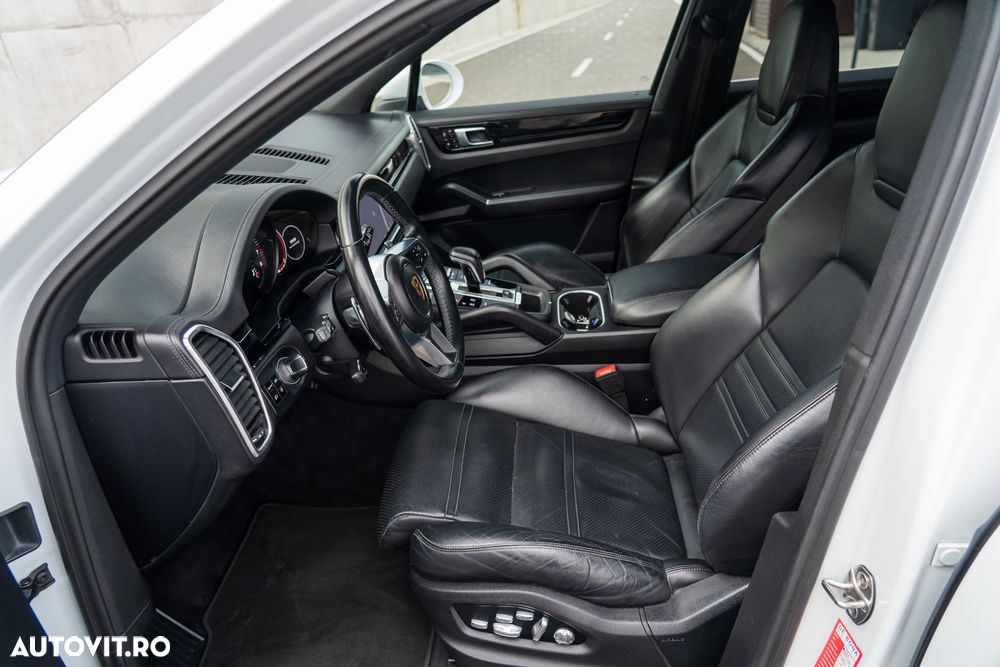 Porsche Cayenne Standard - 10