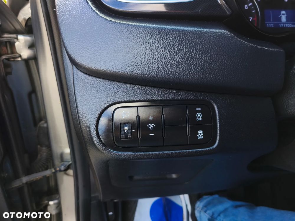 Kia Carens 1.6 GDI XL 7os EU6 - 17