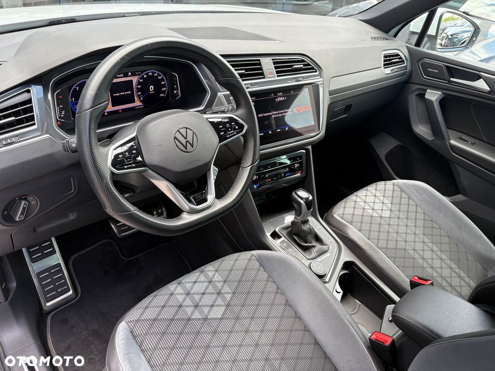 Volkswagen Tiguan - 12