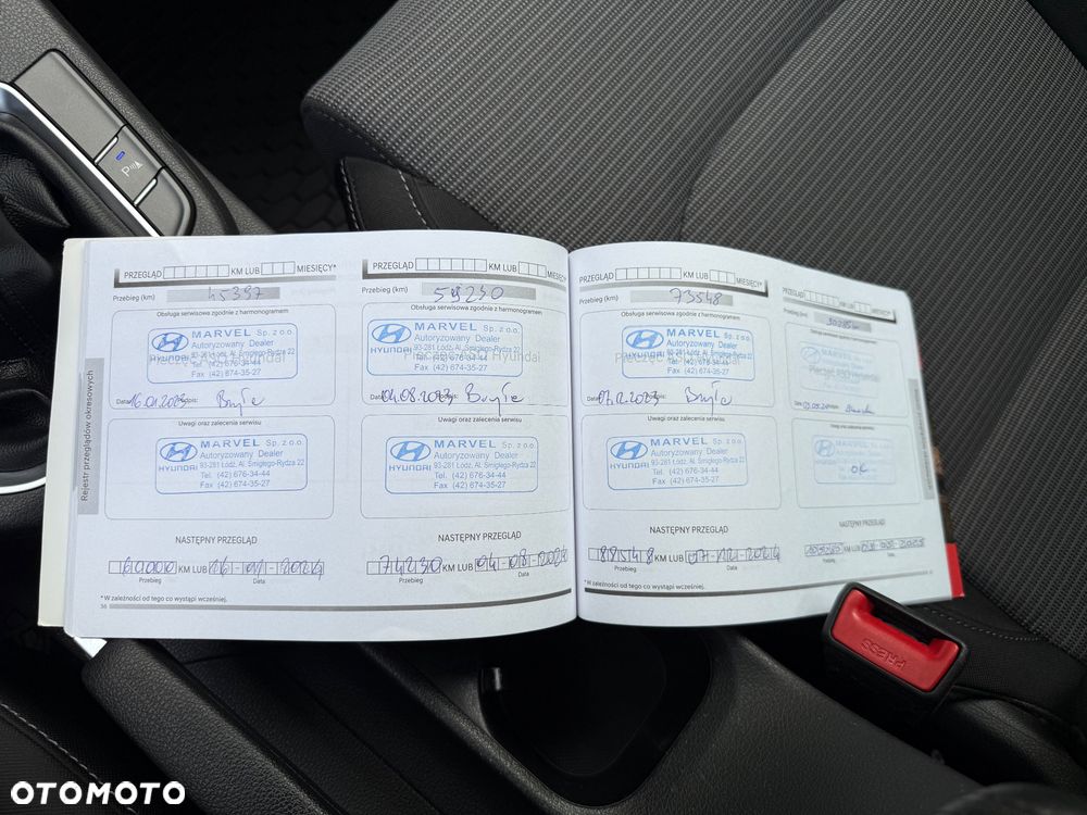 Hyundai i30 1.5 DPI Classic + - 23