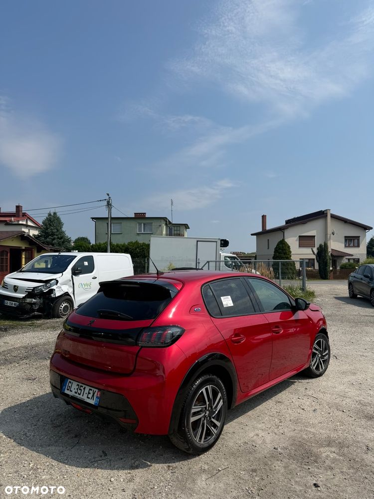 Peugeot 208 - 6