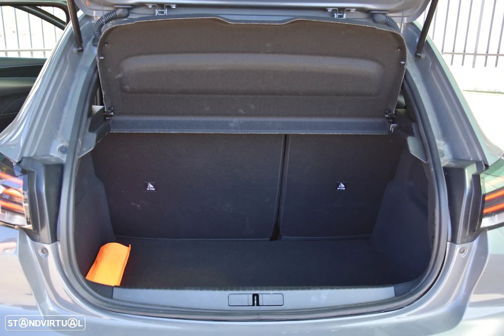 Peugeot 208 1.2 Hybrid Allure e-DCS6 - 21