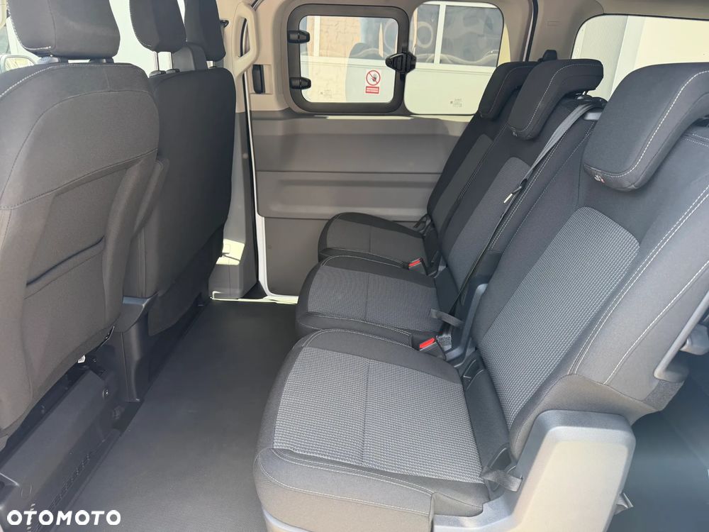 Volkswagen Transporter - 11