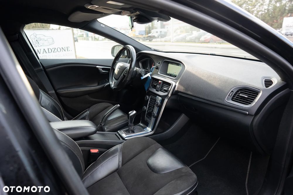 Volvo V40 D2 RDesign - 12