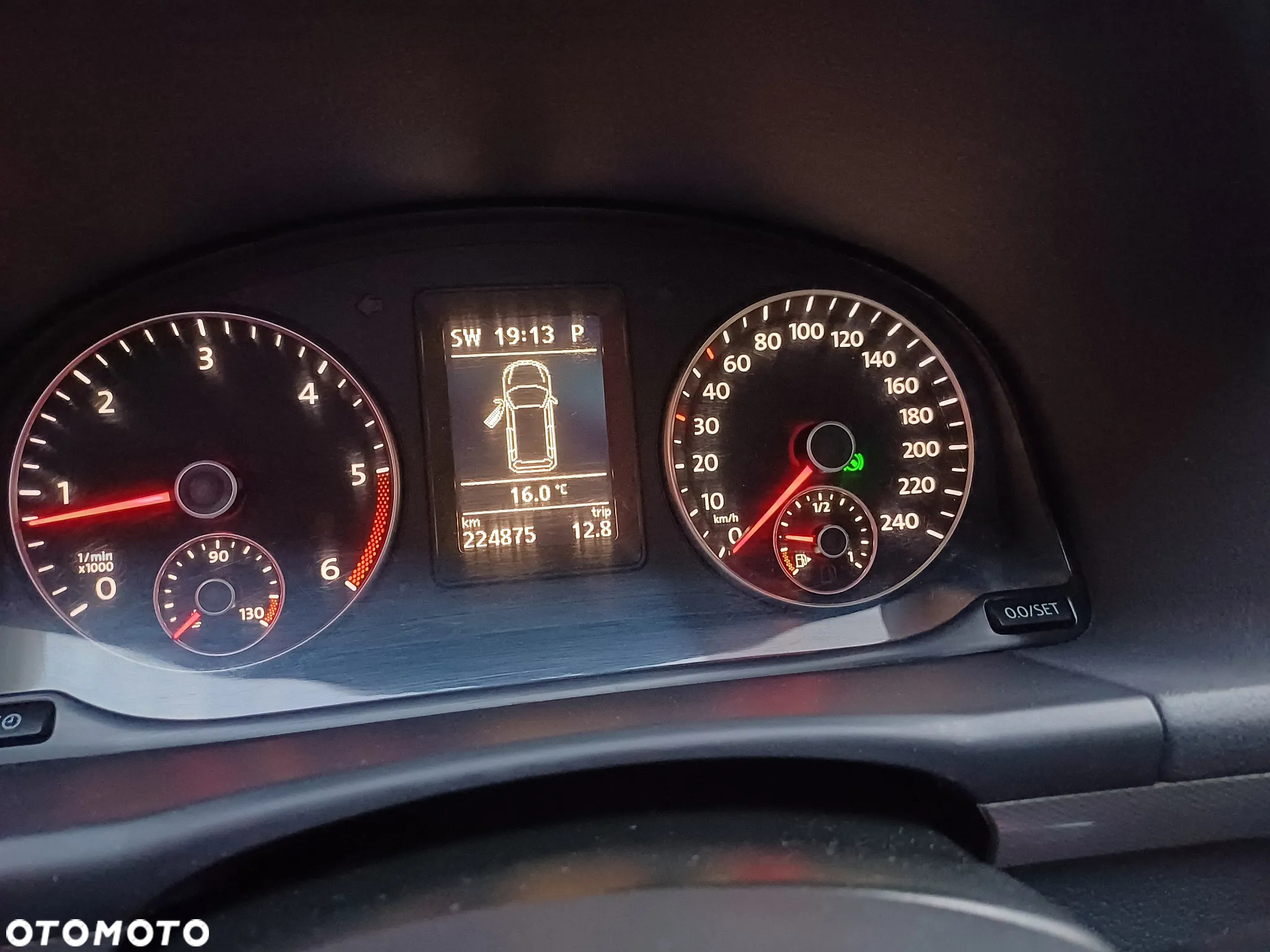 Volkswagen Touran 2.0 TDI DPF BlueMotion Technology DSG Life - 9