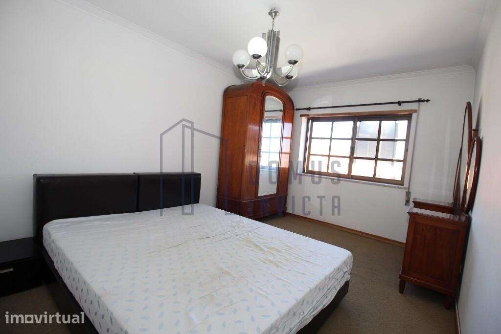 Apartamento T3 em plena Av Cidade de Zamora com vista do Castelo de Br - Grande imagem: 4/28