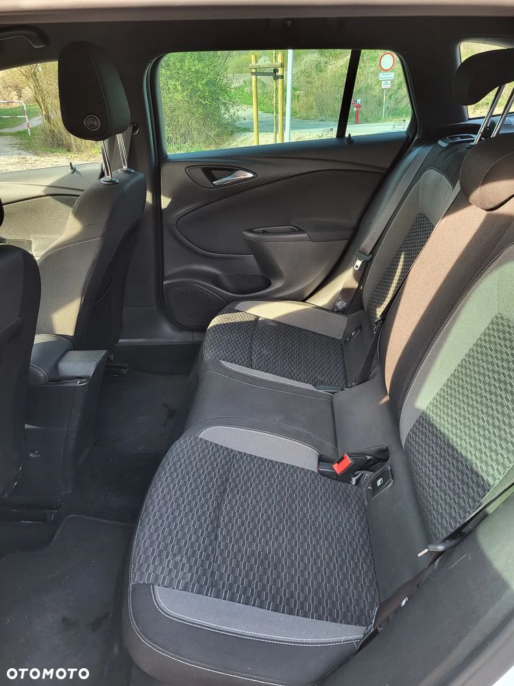 Opel Astra 1.5 D Start/Stop - 13