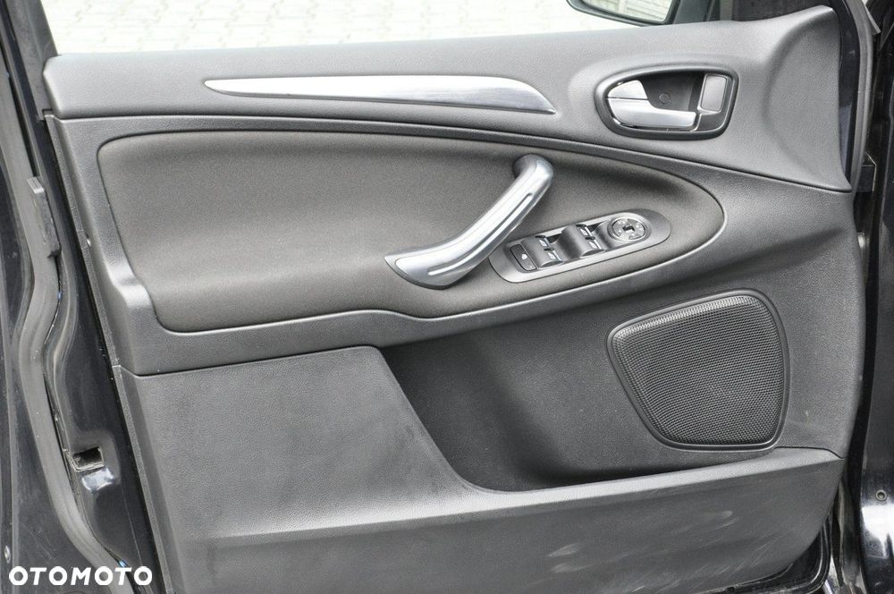 Ford S-Max 2.0 TDCi DPF Titanium - 40