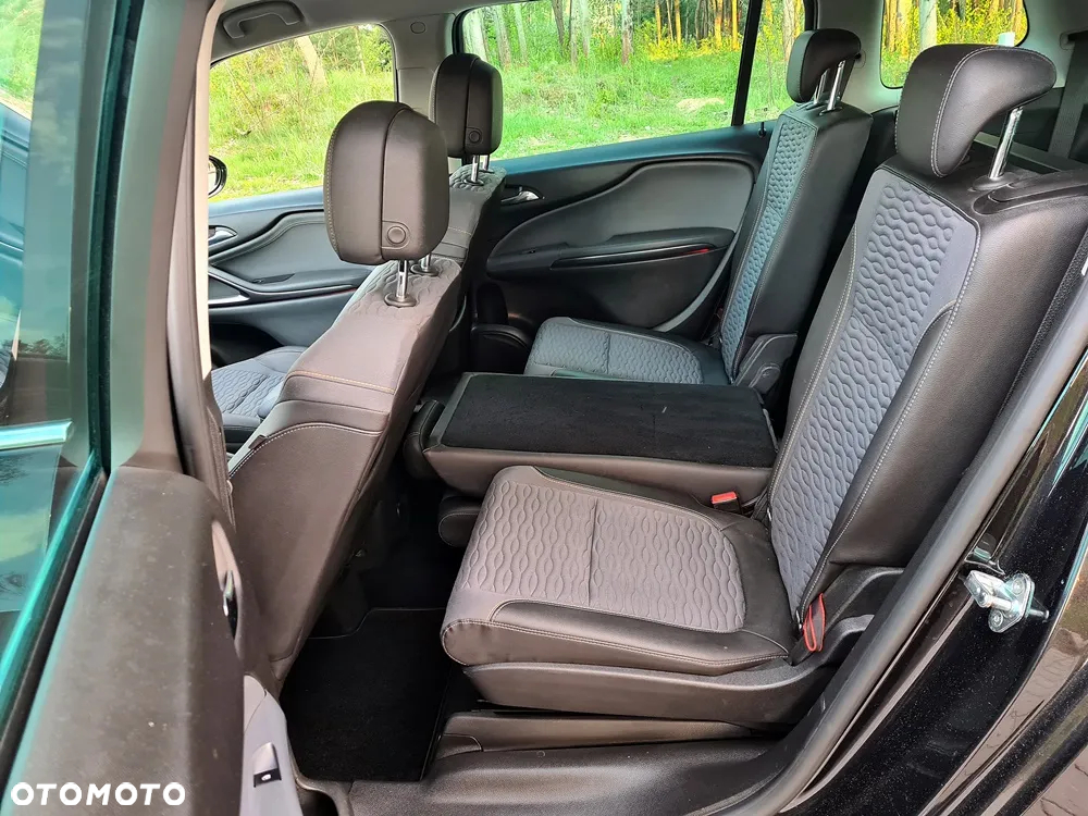 Opel Zafira - 9