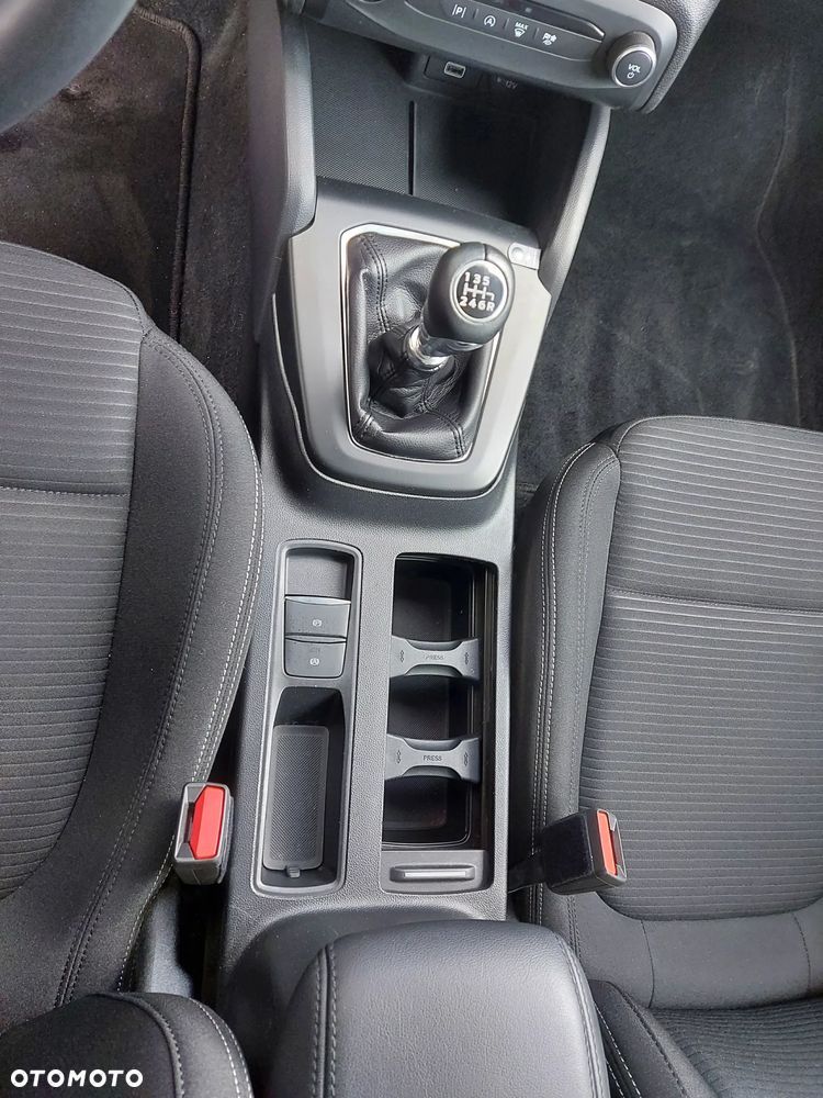 Ford Focus 1.0 EcoBoost Titanium - 12