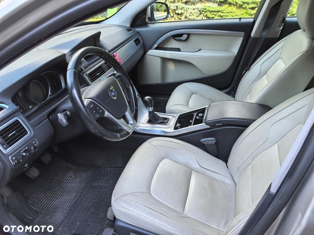 Volvo V70 D2 Dynamic Momentum - 16