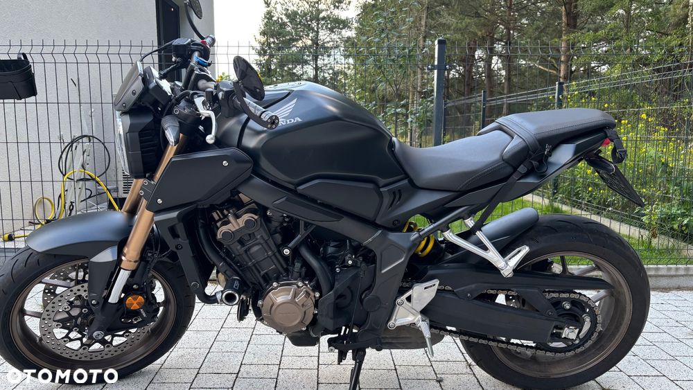 Honda CB - 1