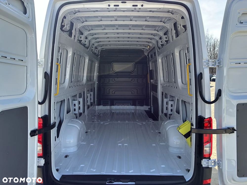 Volkswagen Crafter 35 AUTOMAT/Fugron L4H3, 2.0BiTDI 177KM, 4490mm, Wysoki dach, r.o. 4490 - 13