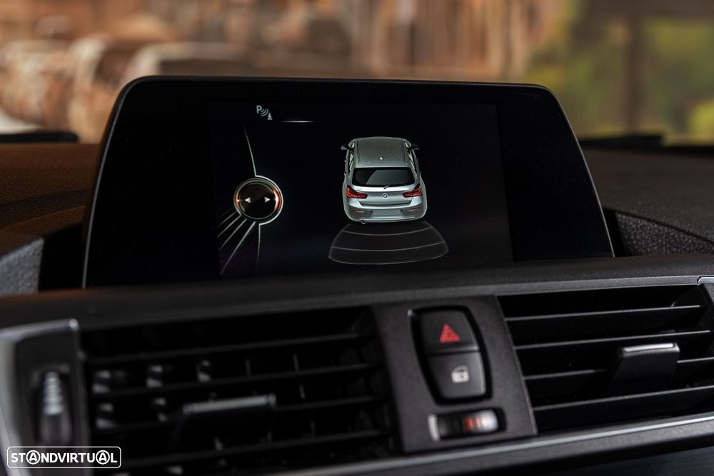 BMW 116 i Pack M - 17